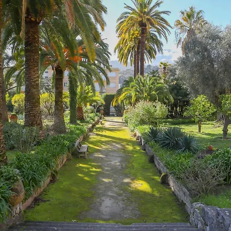 Le Riviera Palace, 4p, Vue Mer Et Charme Unique アパート マントン